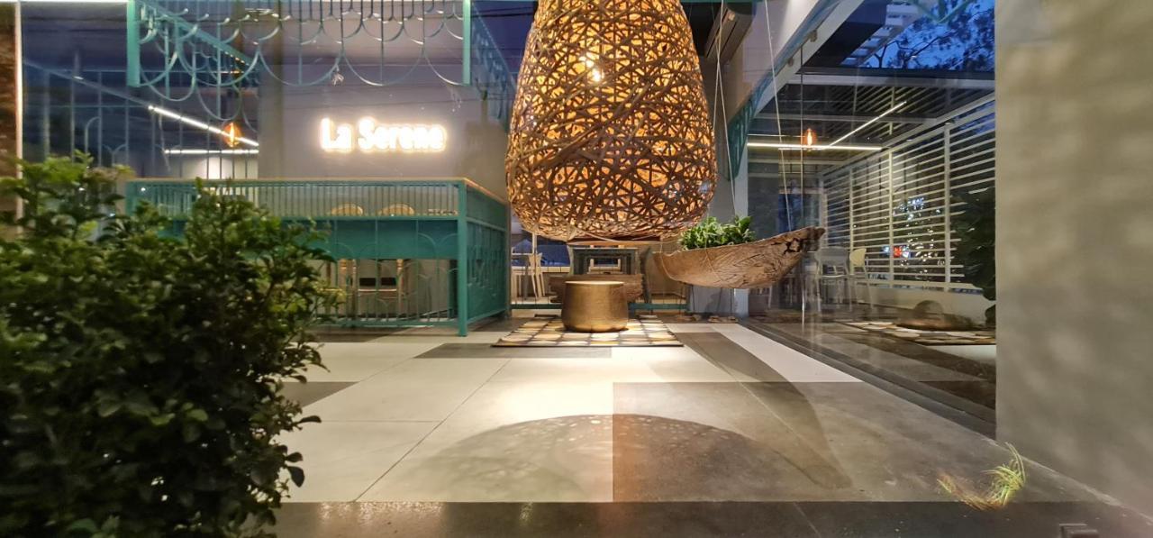 La Serene Hyderabad Exterior foto