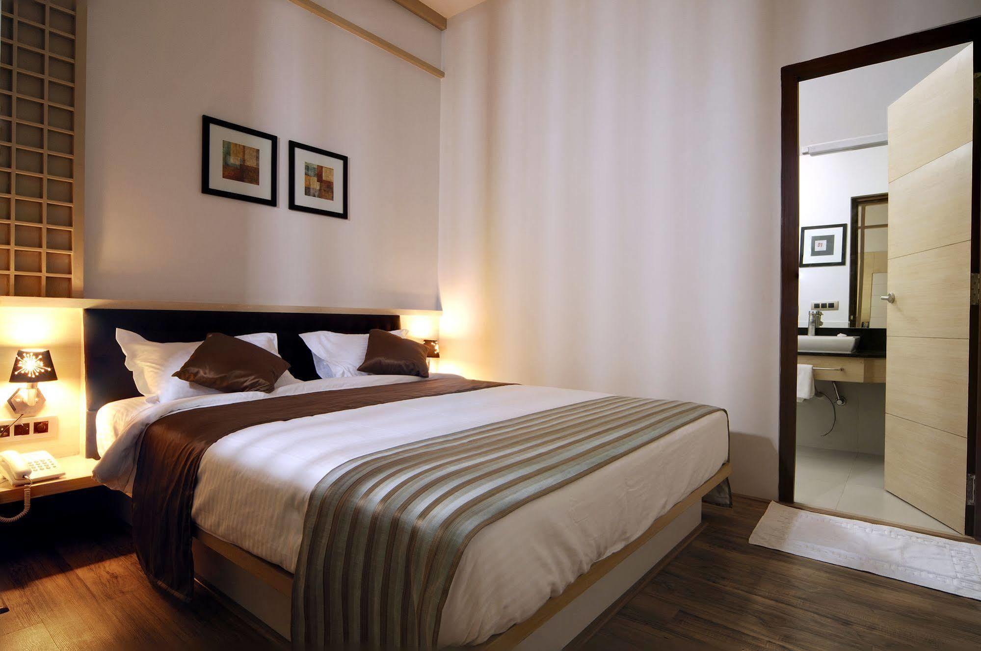 La Serene Hyderabad Exterior foto